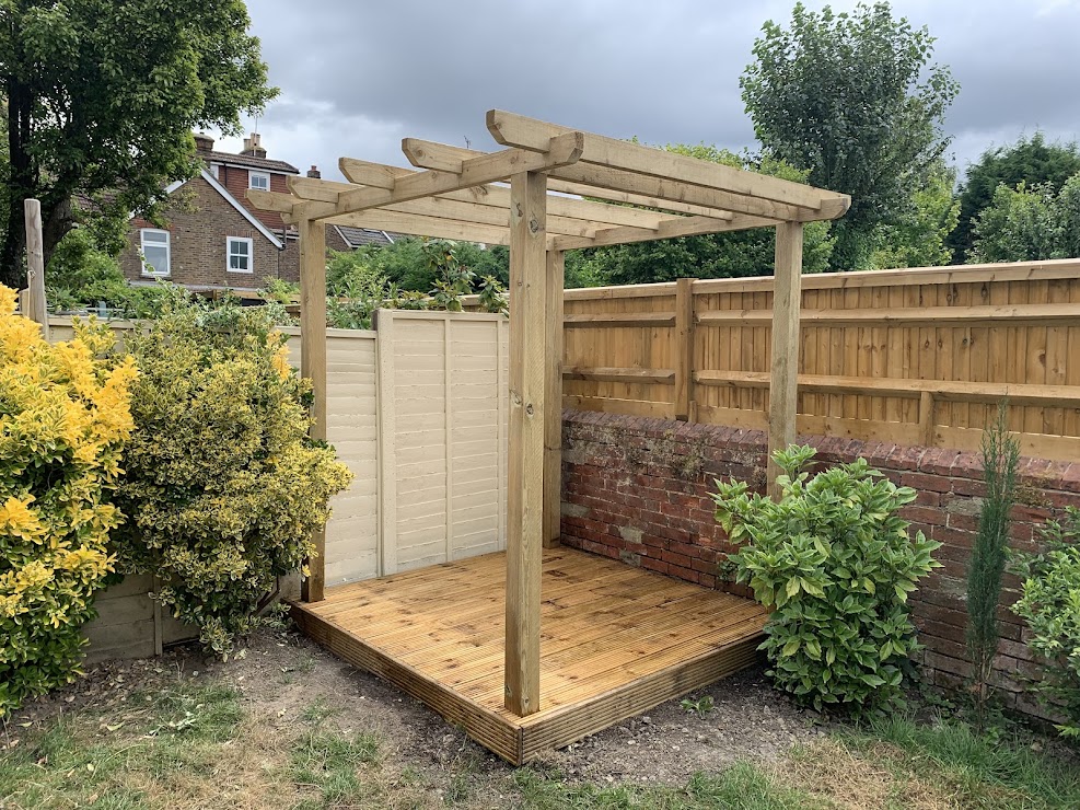 Bespoke Lean-tos & Pergola